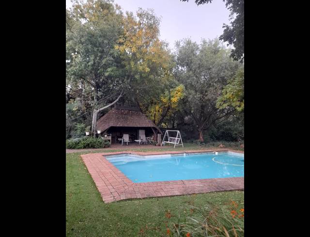 2HA SMALLHOLDING FOR SALE IN MOOILANDE